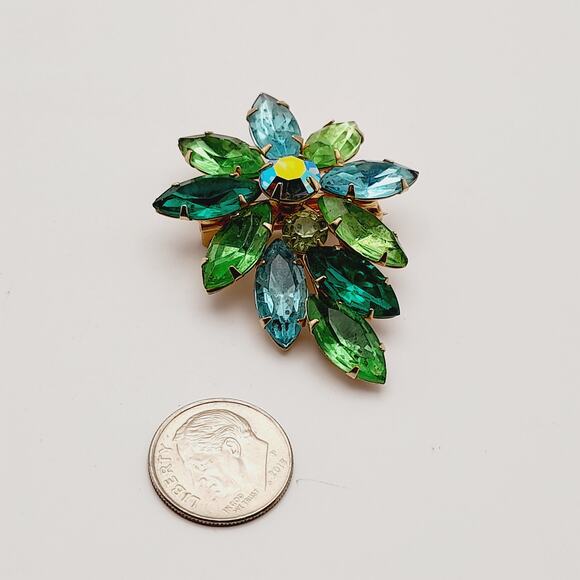 Vintage Floral Rhinestone Brooch – Green Blue Aurora Borealis, Gold Tone Pin - Picture 7 of 7